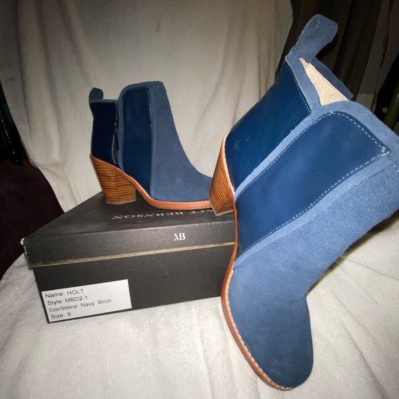 Matt Bernson Navy Suede Booties - Picture 2 of 15